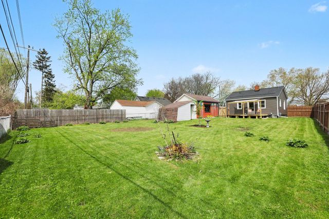 904 Hawthorne Avenue, Ypsilanti, MI 48198
