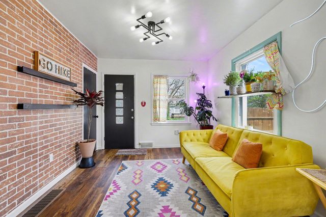 904 Hawthorne Avenue, Ypsilanti, MI 48198