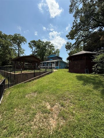 132 Shady Shore Drive, Mabank, TX 75156