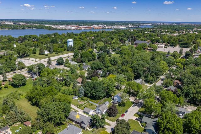 2686 BEAUMONT STREET, Green Bay, WI 54301