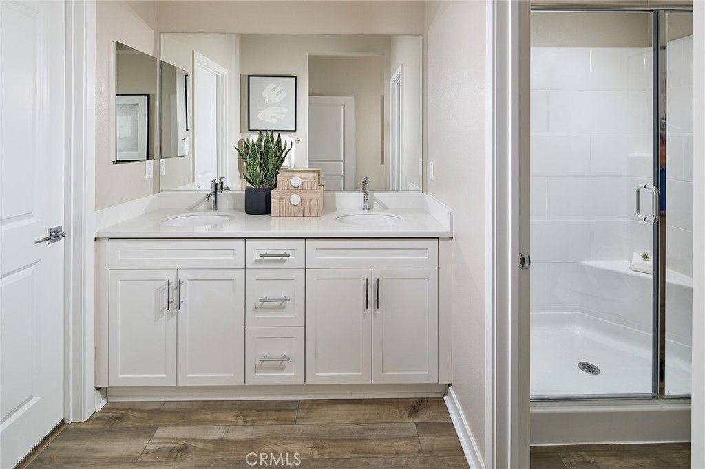 Image 10 of property listing at 5921 Gramercy Way, Eastvale, CA 92880