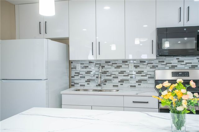 423 16th Ave, Patterson Twp, PA 15010