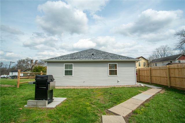 423 16th Ave, Patterson Twp, PA 15010