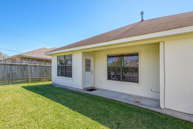 2604 27th Avenue N, Texas City, TX 77590