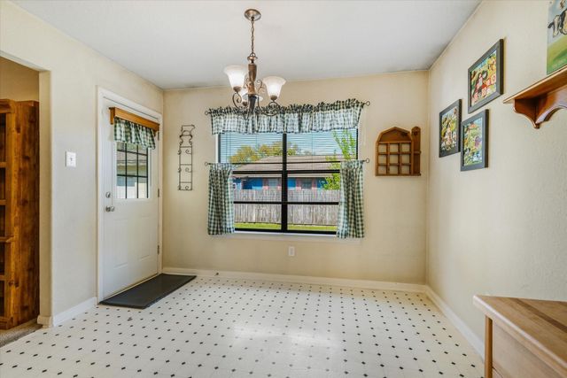 2604 27th Avenue N, Texas City, TX 77590