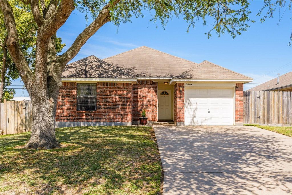 2604 27th Avenue N, Texas City, TX 77590