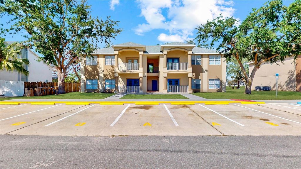 206 MAJORS LANE D, Kissimmee, FL 34743