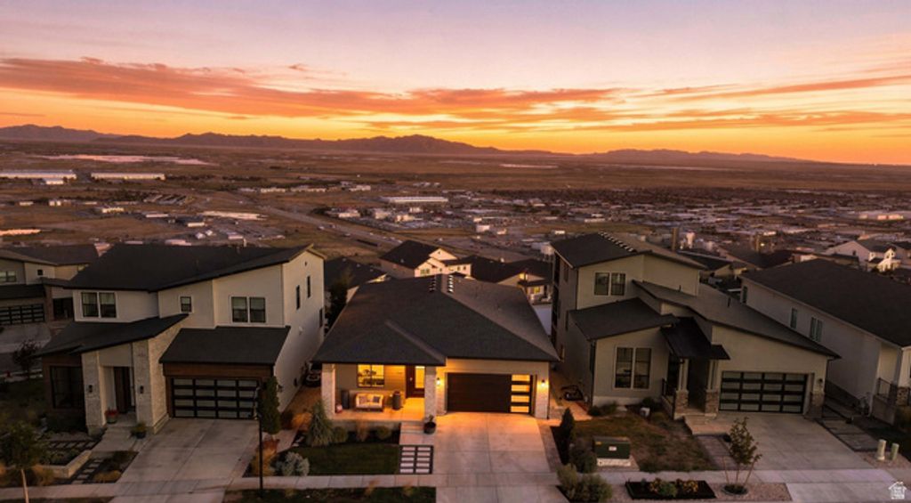 111 E MILLER AVE, North Salt Lake, UT 84054 — exterior