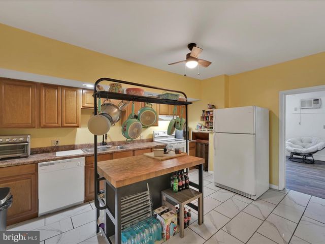 702 N WARREN ST, Orwigsburg, PA 17961