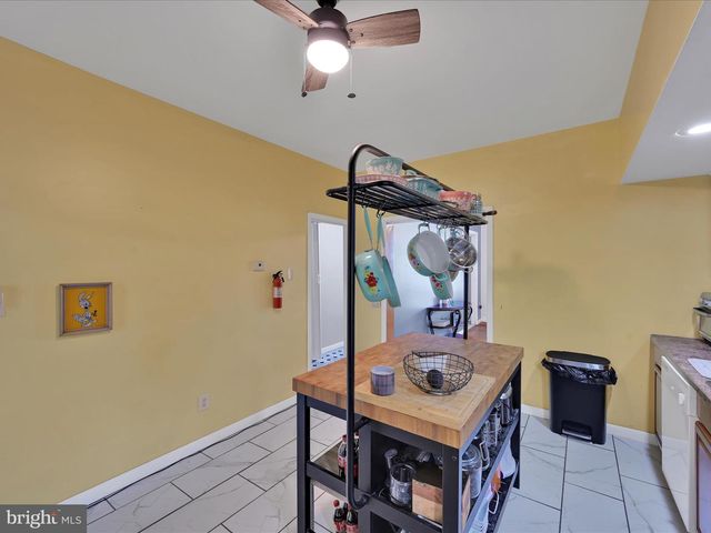 702 N WARREN ST, Orwigsburg, PA 17961