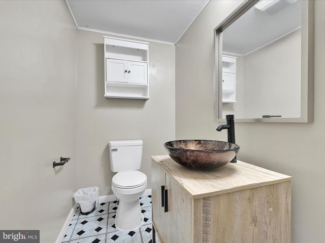 702 N WARREN ST, Orwigsburg, PA 17961