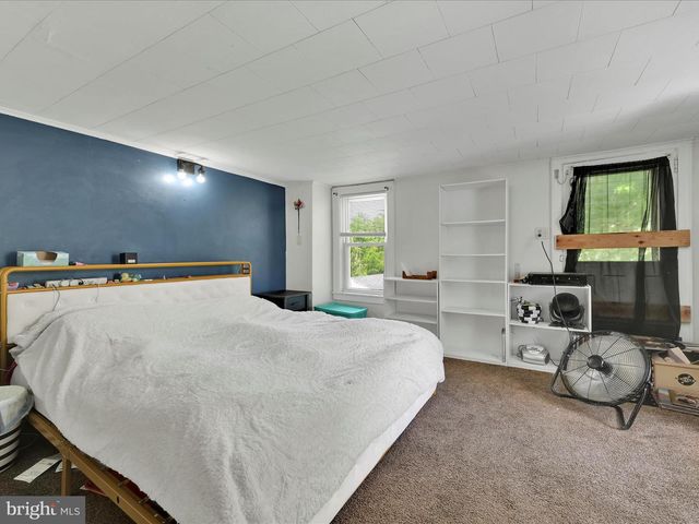 702 N WARREN ST, Orwigsburg, PA 17961