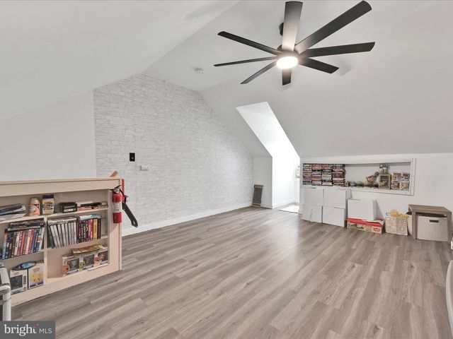 702 N WARREN ST, Orwigsburg, PA 17961