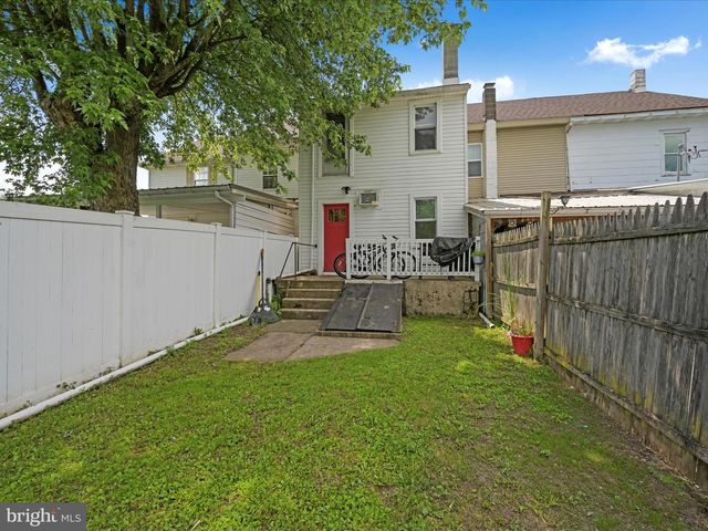702 N WARREN ST, Orwigsburg, PA 17961