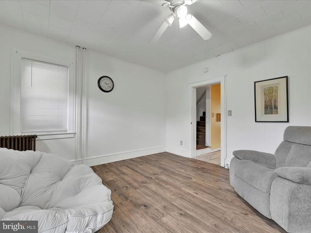 702 N WARREN ST, Orwigsburg, PA 17961
