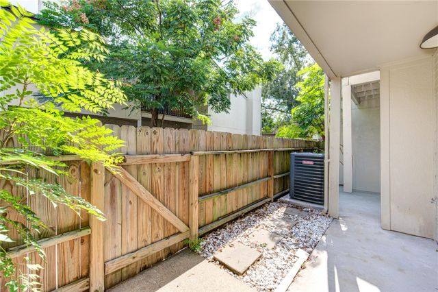 3929 Tanglewilde Street 3929, Houston, TX 77063