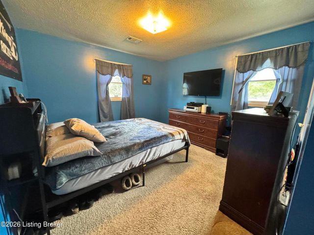 6801 Rutledge Rd, Louisville, KY 40258