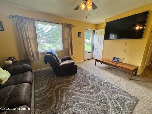 6801 Rutledge Rd, Louisville, KY 40258