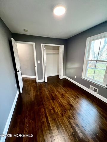 121 Belmont Drive, Toms River, NJ 08757