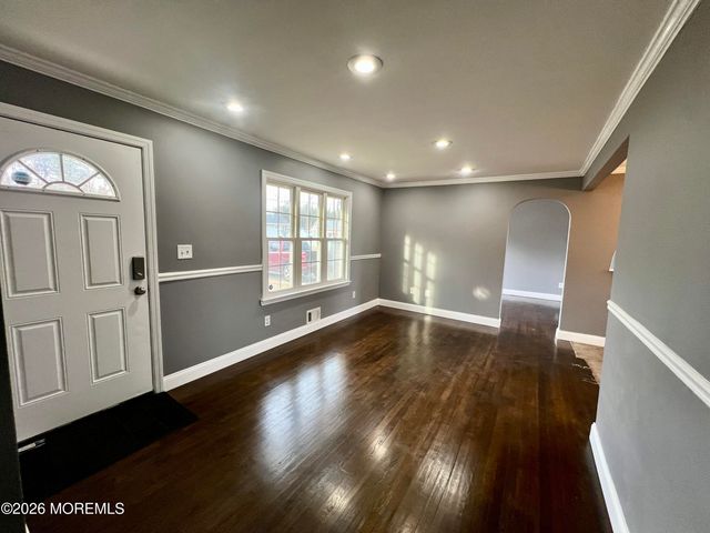 121 Belmont Drive, Toms River, NJ 08757