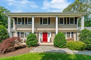 277 Dundee Road, Stamford, CT 06903