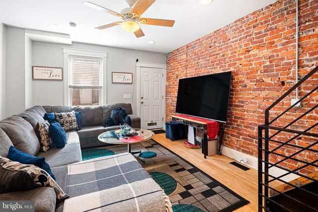 1540 S LECOUNT, Philadelphia, PA 19146