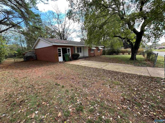 2723 Oaktree Lane, Huntsville, AL 35810