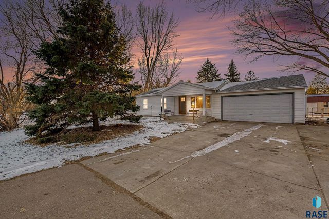 5413 N French Ave Avenue, Sioux Falls, SD 57104