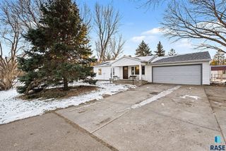 5413 N French Ave Avenue, Sioux Falls, SD 57104