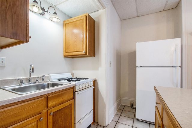 834 W Main Street, Kalamazoo, MI 49007