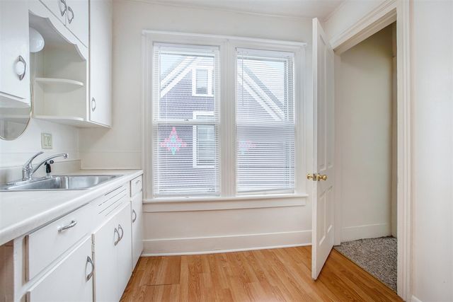 834 W Main Street, Kalamazoo, MI 49007