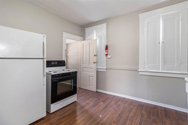 834 W Main Street, Kalamazoo, MI 49007