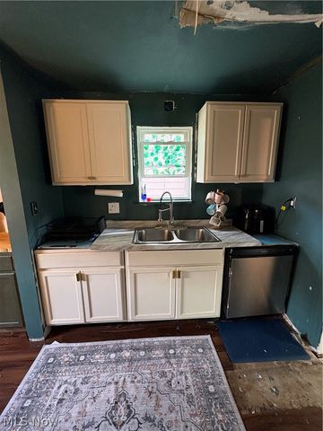 3599 Blanche Avenue, Cleveland Heights, OH 44118