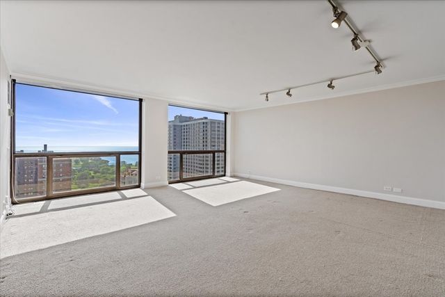 4343 N Clarendon Avenue 2304, Chicago, IL 60613