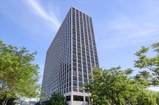 4343 N Clarendon Avenue 2304, Chicago, IL 60613