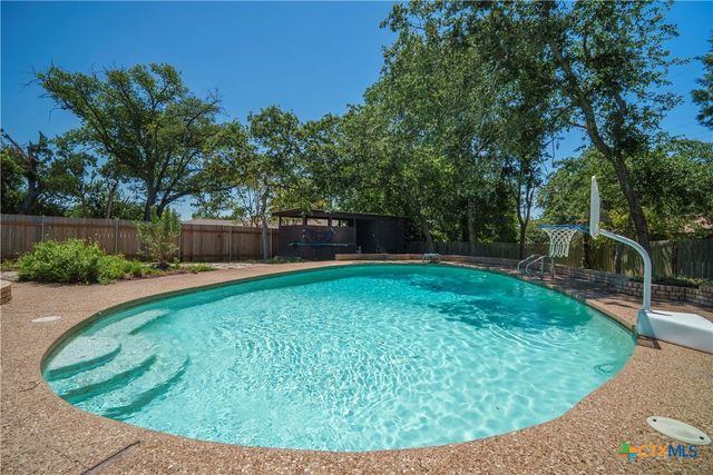 3101 Hemlock Boulevard, Temple, TX 76502