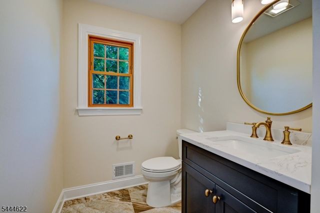 3 Dogwood Dr, Hillsborough Twp., NJ 08844