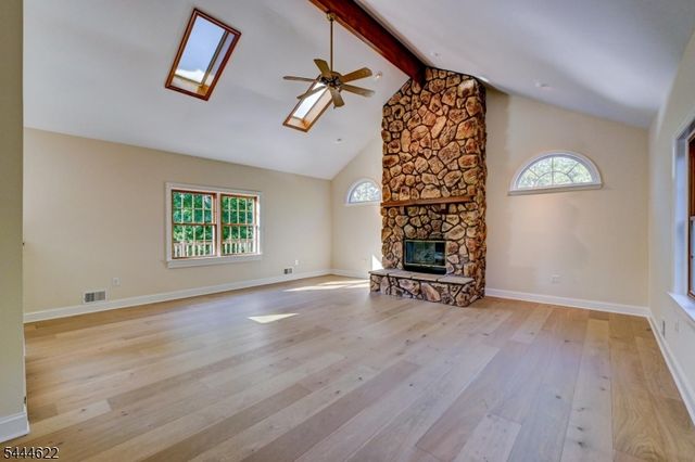 3 Dogwood Dr, Hillsborough Twp., NJ 08844