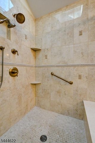 3 Dogwood Dr, Hillsborough Twp., NJ 08844