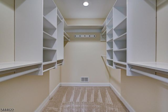 3 Dogwood Dr, Hillsborough Twp., NJ 08844