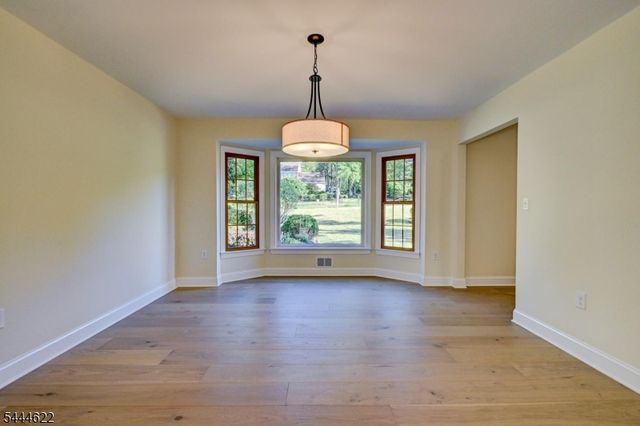 3 Dogwood Dr, Hillsborough Twp., NJ 08844