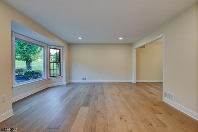 3 Dogwood Dr, Hillsborough Twp., NJ 08844