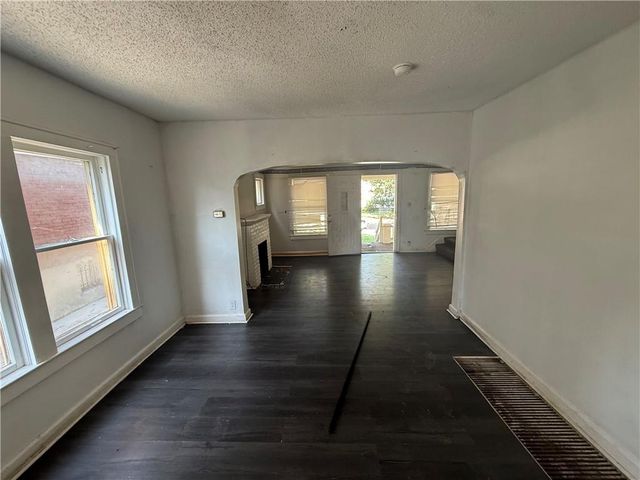 307 N Lawn Avenue, Kansas City, MO 64123
