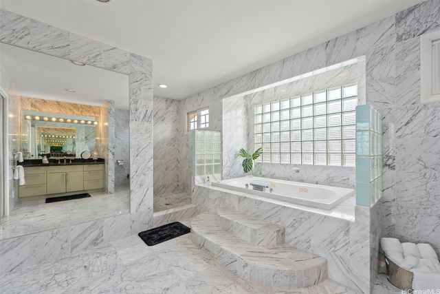 4418 Kilauea Avenue, Honolulu, HI 96816