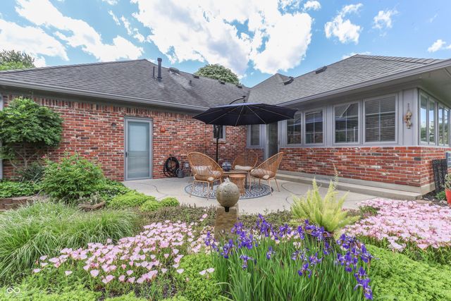 2077 Ridgemere Place, Greenwood, IN 46143