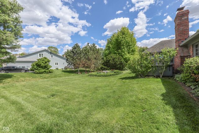 2077 Ridgemere Place, Greenwood, IN 46143