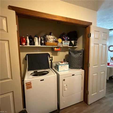 19 Hunts Neck RD, Poquoson, VA 23662