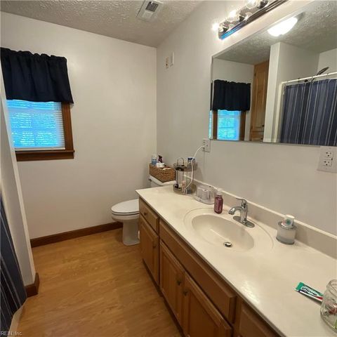 19 Hunts Neck RD, Poquoson, VA 23662