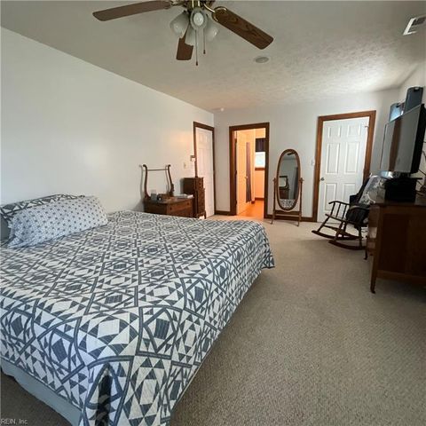 19 Hunts Neck RD, Poquoson, VA 23662