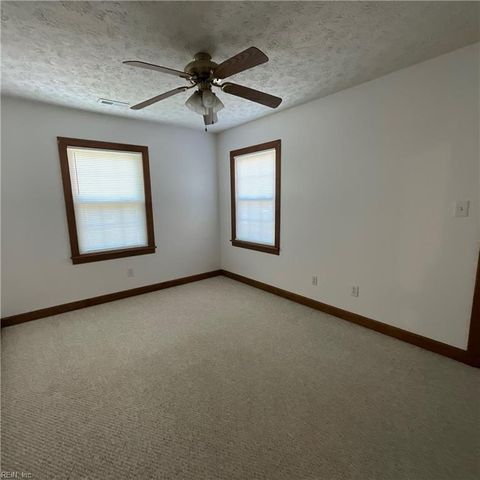 19 Hunts Neck RD, Poquoson, VA 23662